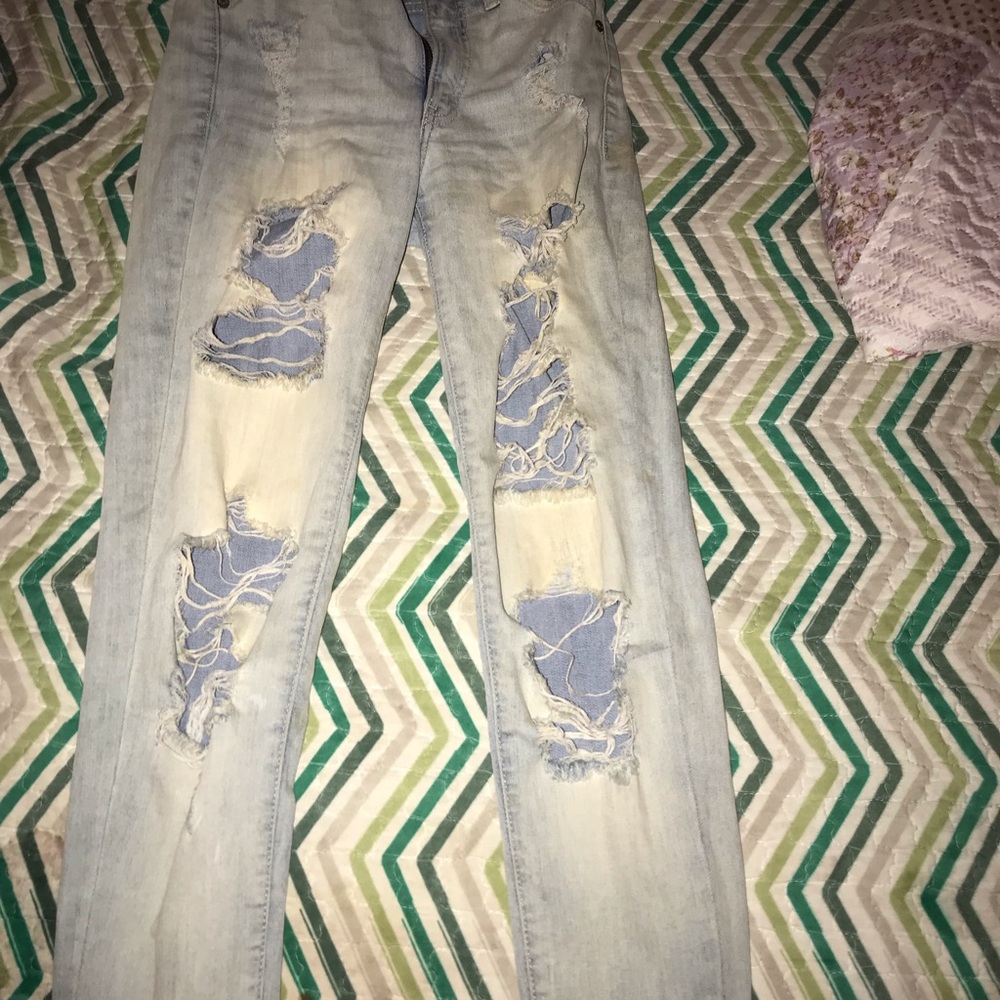 Fashion nova ripped jeans